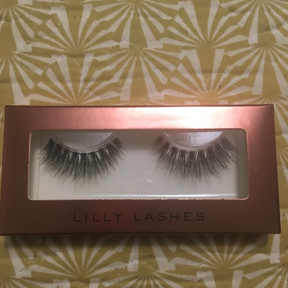 Lilly fake eyelashes